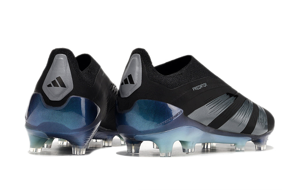 Predator Laceless “Black Ice”