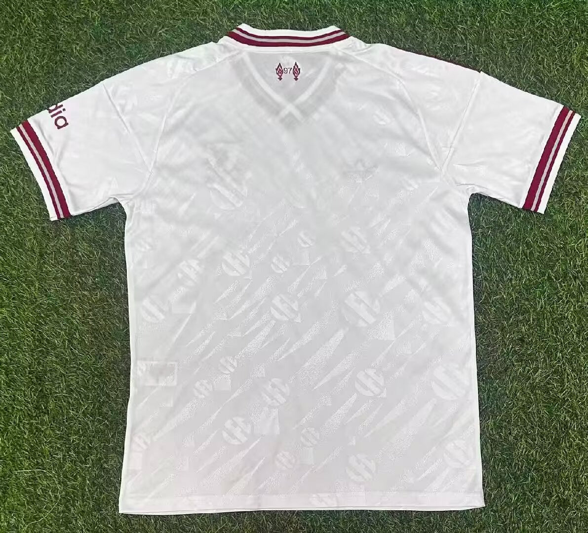 Liverpool 2026/2027 Away Player Standard