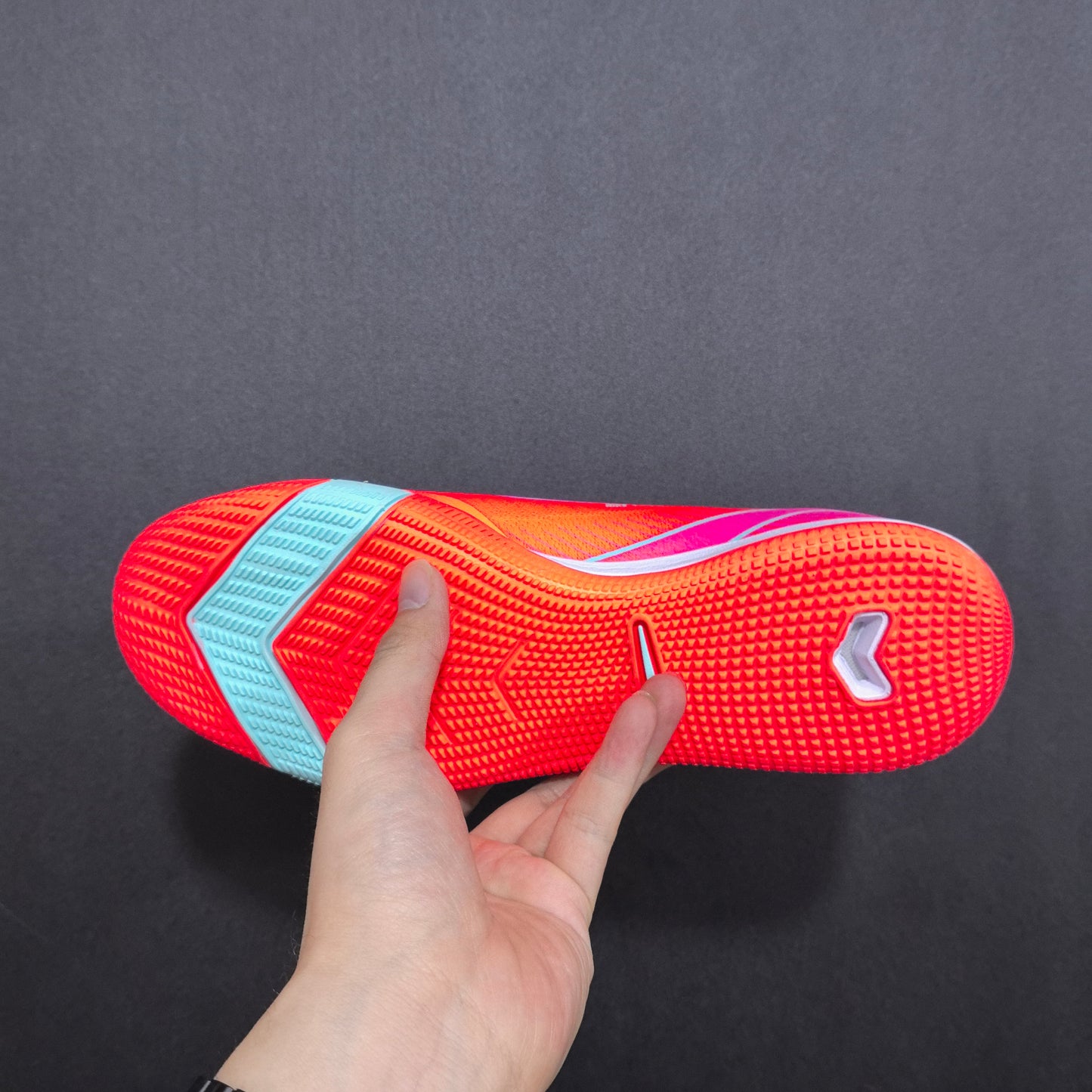 Mercurial Vapor 16 Elite “Mad Energy” Indoor