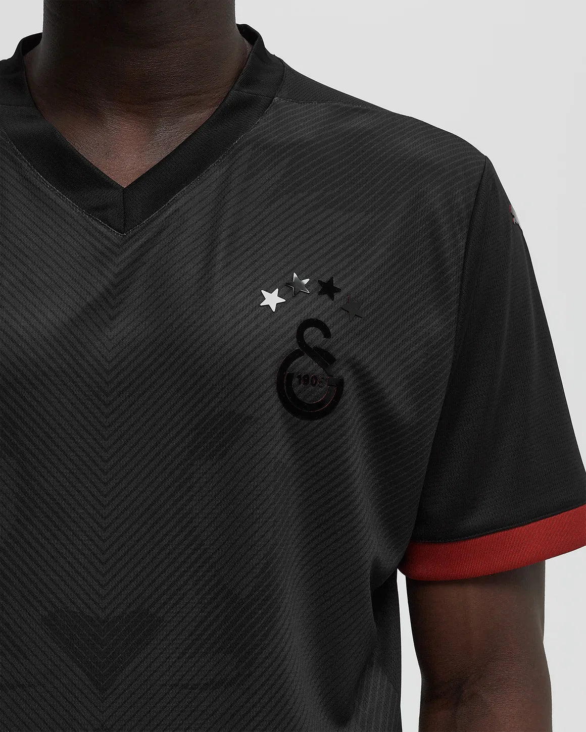 Galatasaray 2025 Blackout Kit Player Issue
