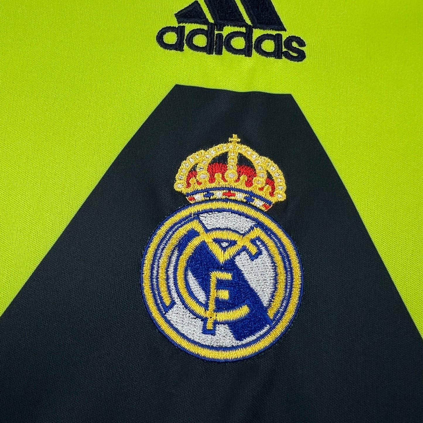 Real Madrid 99/00 Goalkeeper Retro