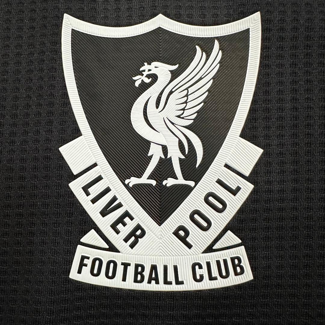 Liverpool 2025/2026 Goalkeeper Third Kid Player Issue