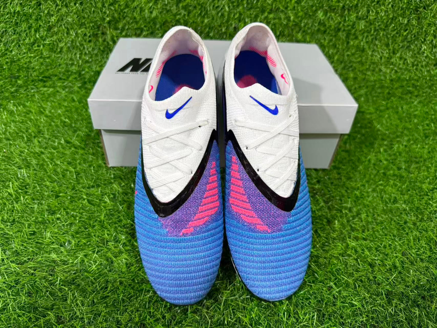 Phantom 06 Elite Low “Attack Pack”