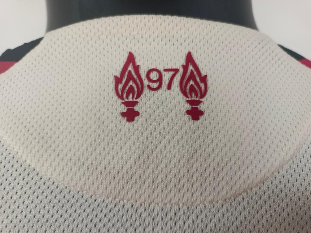 Liverpool 2025/2026 Away Player Issue