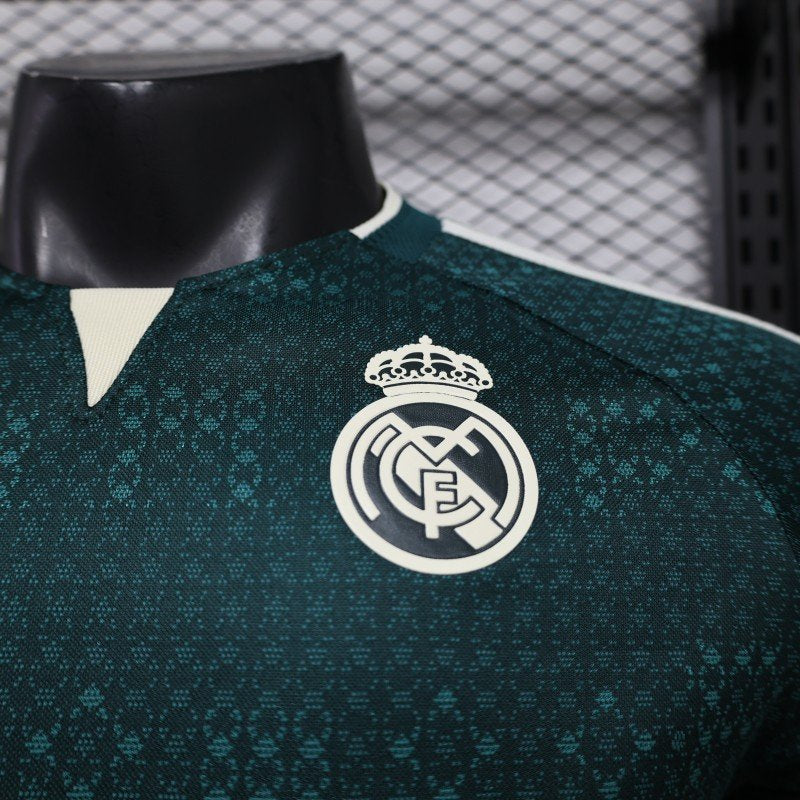 Real Madrid 2026/2027 Away Player Issue