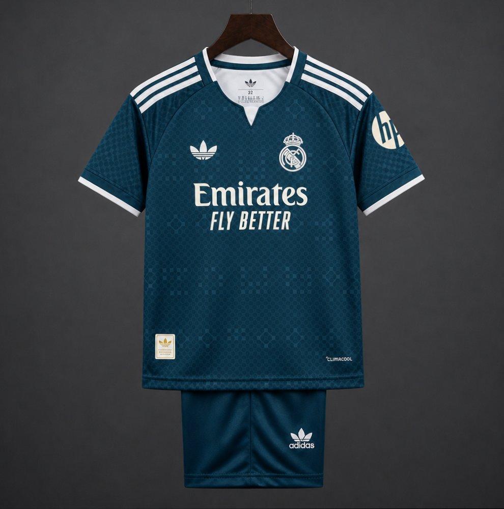 Real Madrid 2026/2027 Away Kids