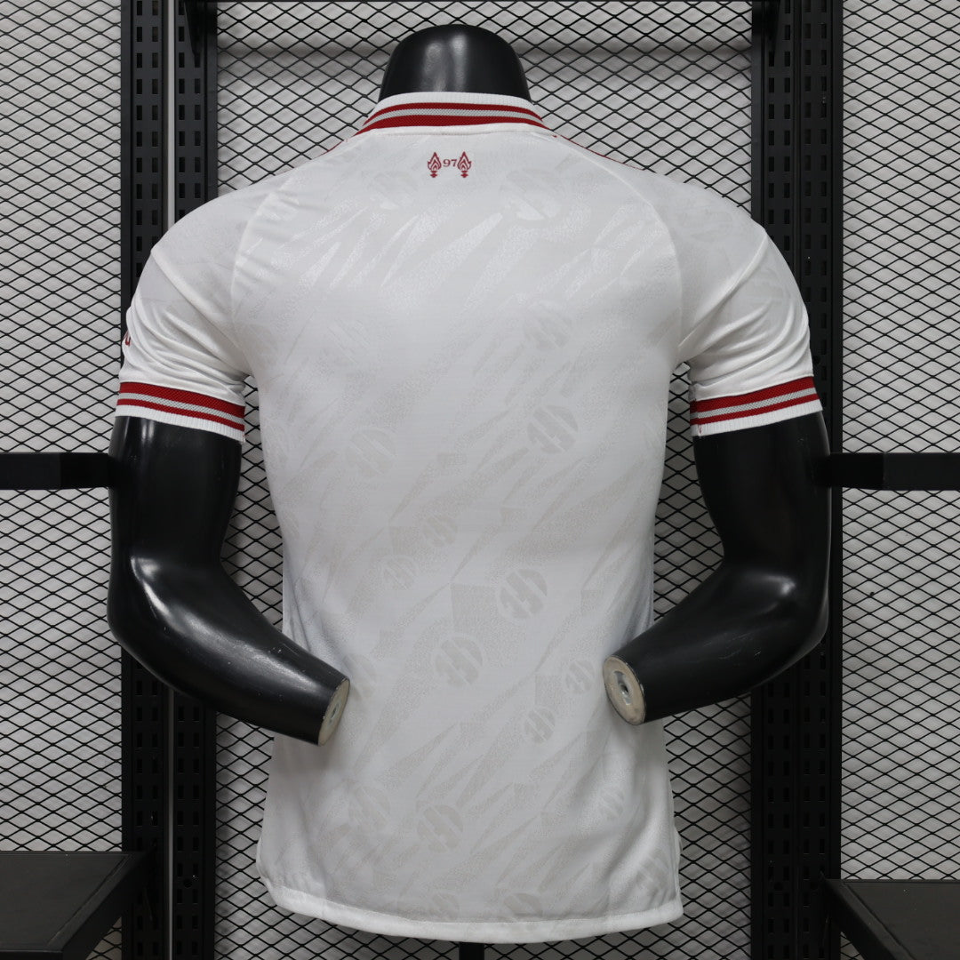 Liverpool 2026/2027 Away Player Issue