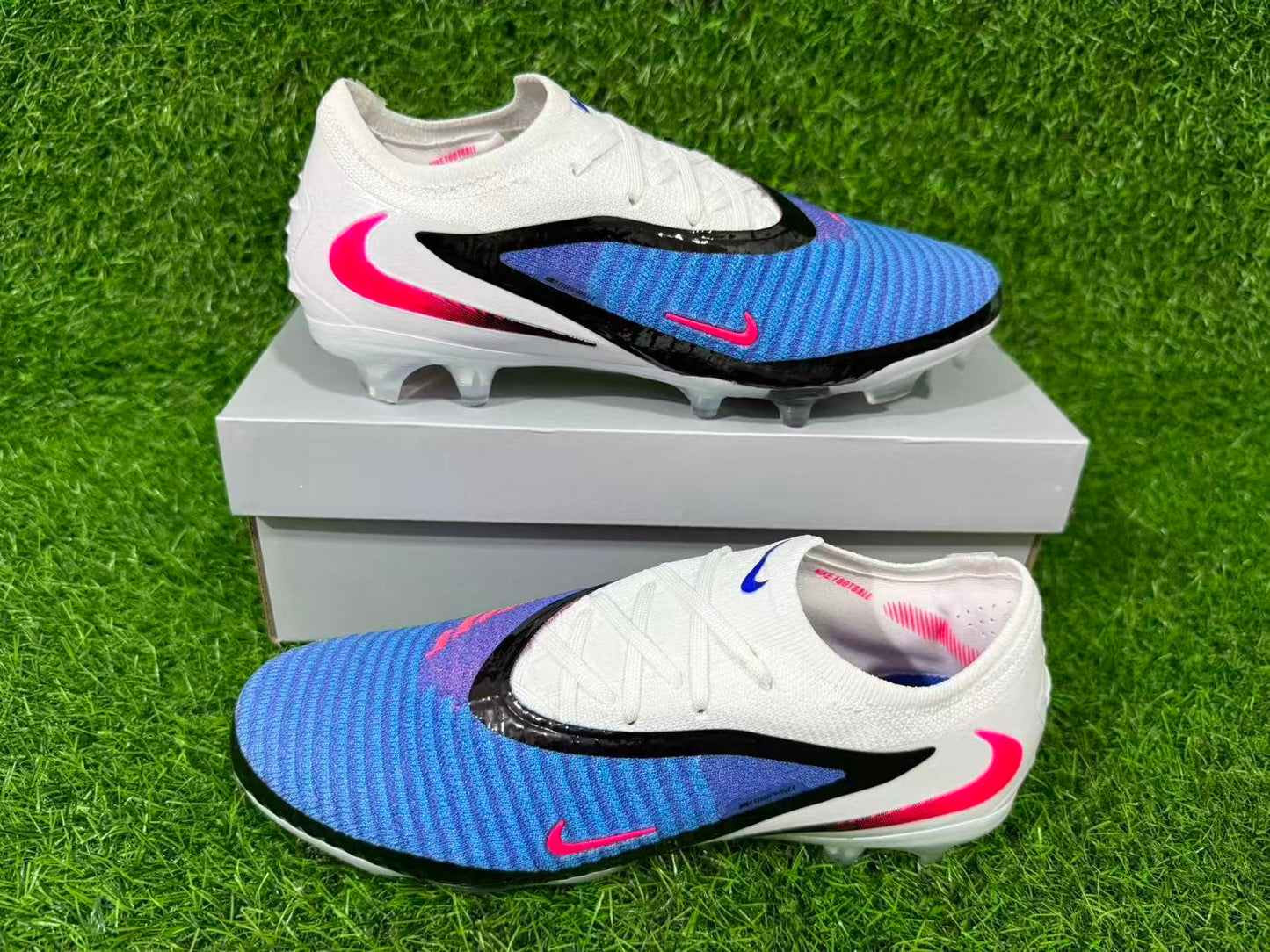 Phantom 06 Elite Low “Attack Pack”