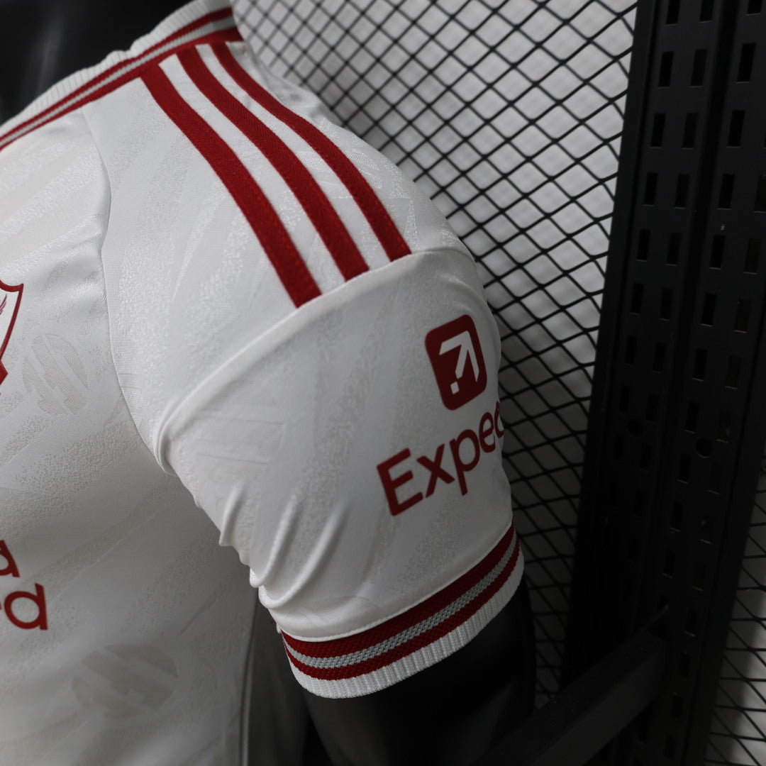 Liverpool 2026/2027 Away Player Issue