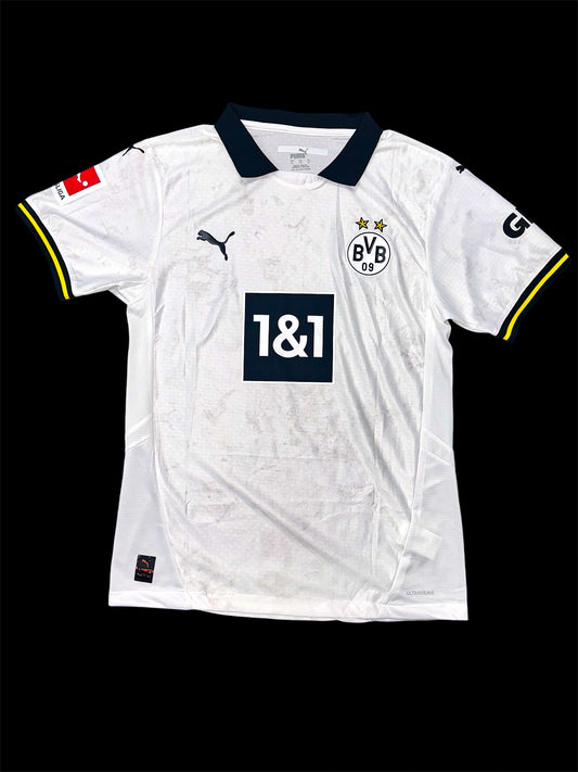 Borussia Dortmund 2024/2025 Away Player Issue