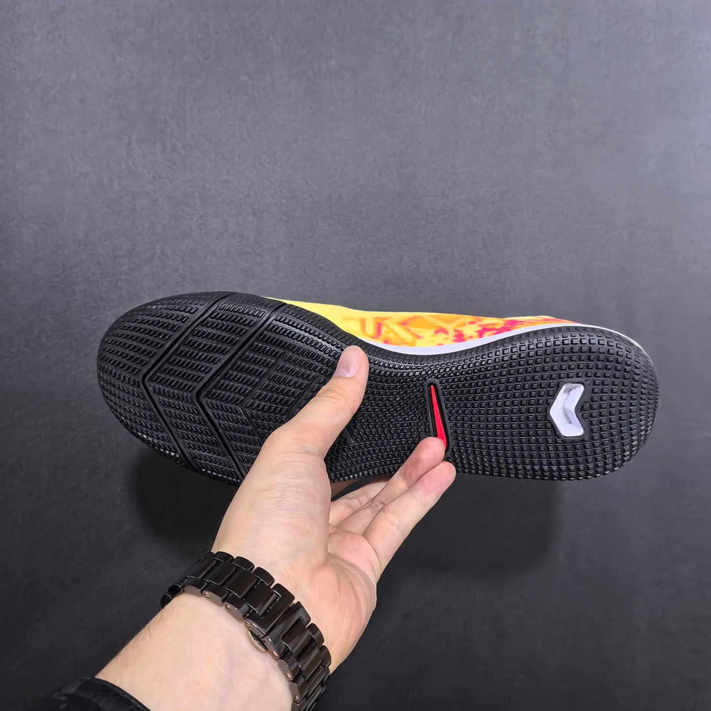 Mercurial Vapor 16 “Kylian Mbappé” Indoor