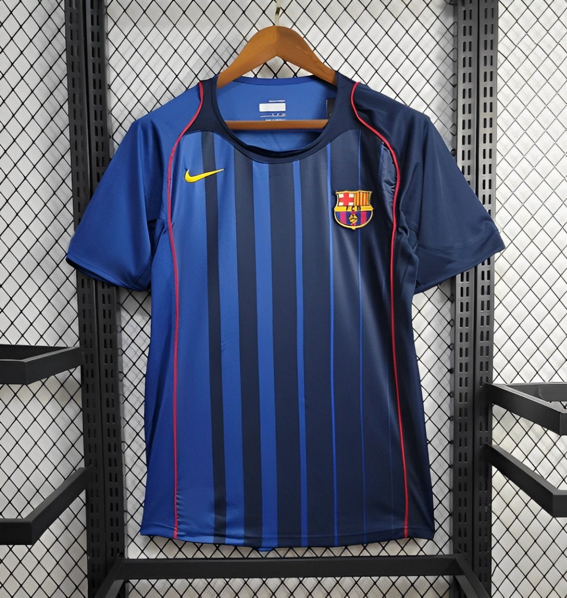 Barcelona 04/05 Away Retro