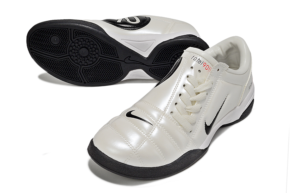 Total 90 IC “Cream / Black”